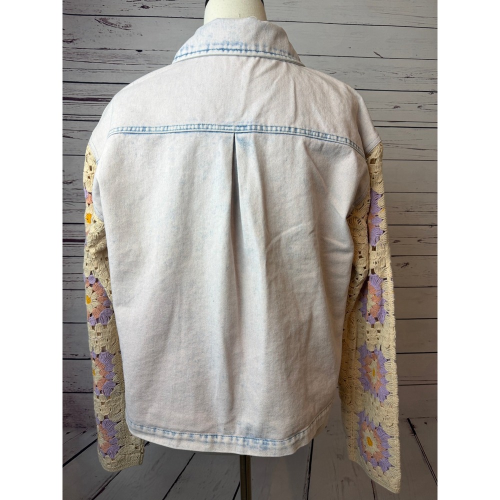 Mystree Crochet Sleeve Denim Jacket Medium Light Wash Floral Granny Square Boho - Picture 3 of 13